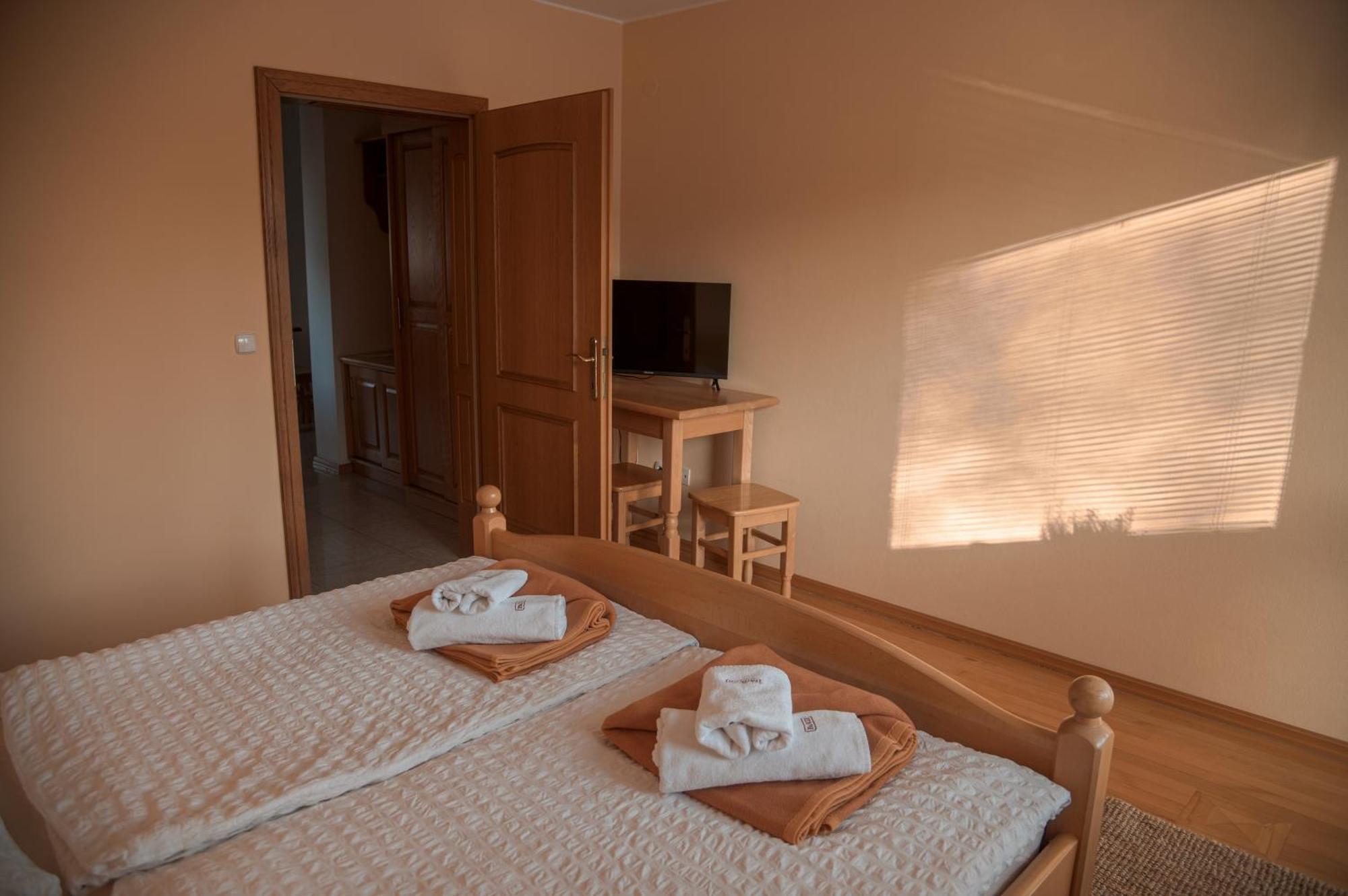 Rooms And Apartments Panker Моравске-Топлице Экстерьер фото